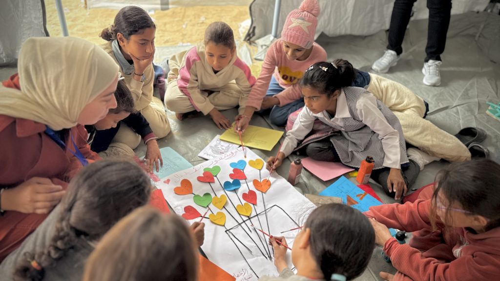 Youth Without Borders field activity photo 8