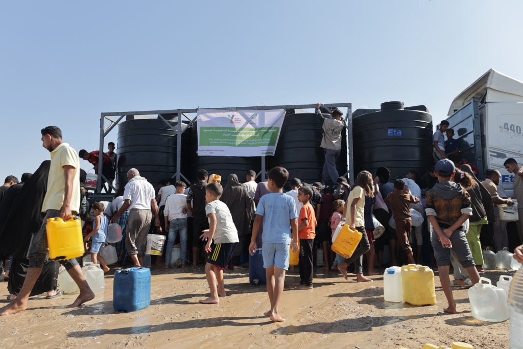 Youth Without Borders field activity photo 12