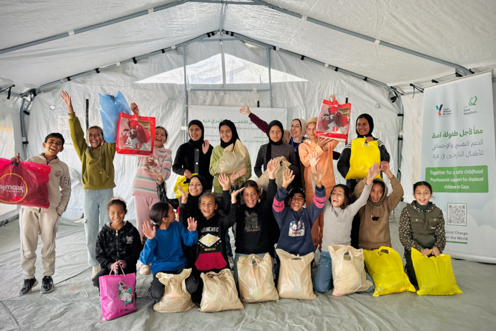 Youth Without Borders field activity photo 26